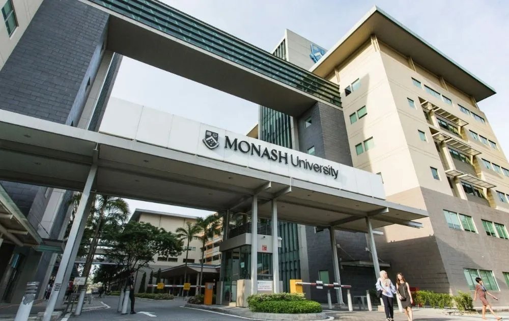 Monash University – Complete Guide, Admissions & Campus Life